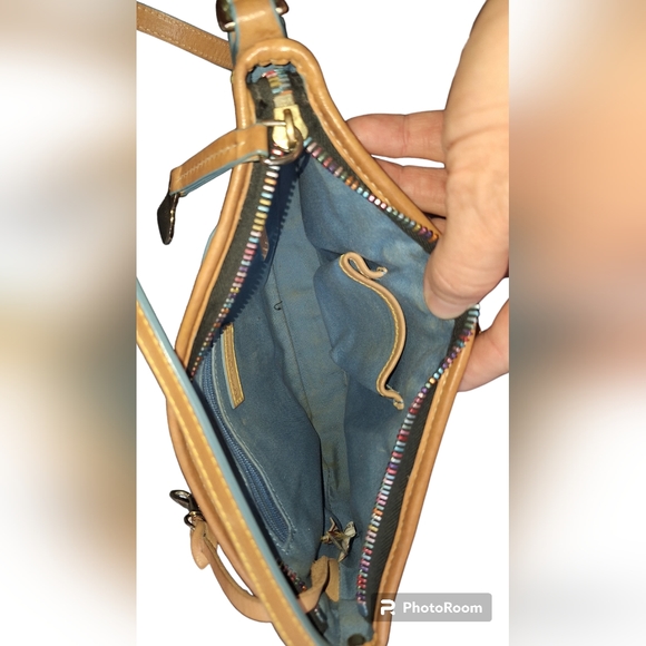 EUC Dooney & Bourke Signature Monogram Baguette Y2K Shoulder Bag Rainbow zipper! - Picture 7 of 14